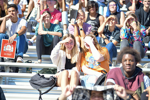 2022 05 homecoming assembly DE1_6272
