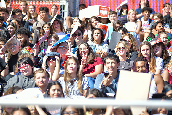 2022 05 homecoming assembly DE1_6280