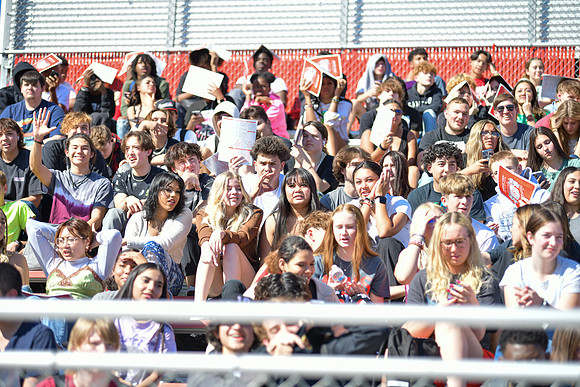 2022 05 homecoming assembly DE1_6286