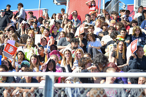 2022 05 homecoming assembly DE1_6288
