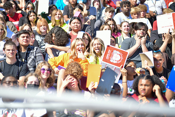 2022 05 homecoming assembly DE1_6291