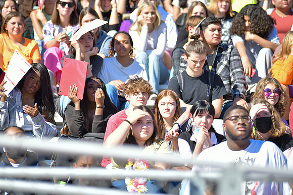 2022 05 homecoming assembly DE1_6295