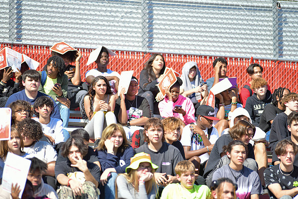 2022 05 homecoming assembly DE1_6297