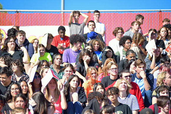 2022 05 homecoming assembly DE1_6303