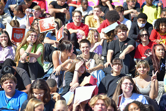 2022 05 homecoming assembly DE1_6310
