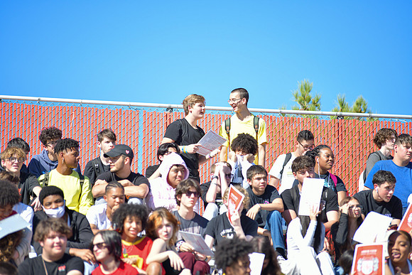 2022 05 homecoming assembly DE1_6316