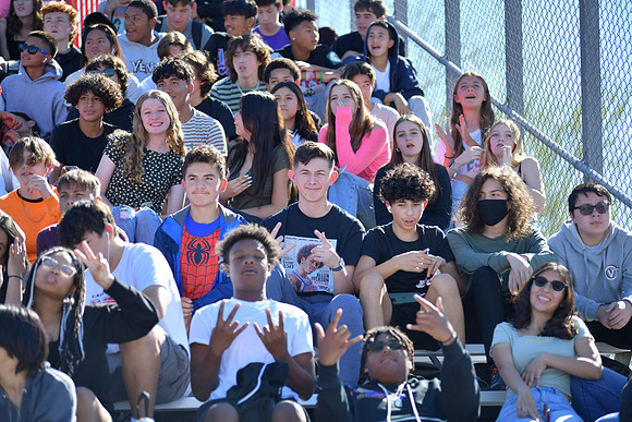 2022 05 homecoming assembly DE1_6337