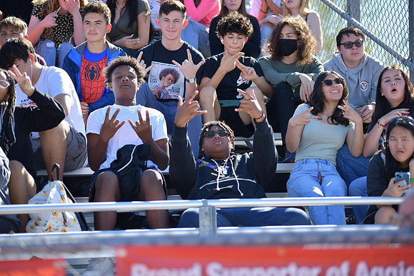 2022 05 homecoming assembly DE1_6338