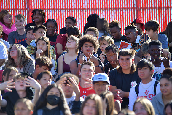 2022 05 homecoming assembly DE1_6340