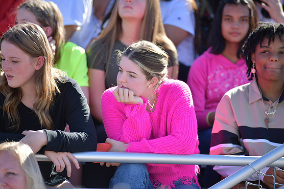 2022 05 homecoming assembly DE1_6343