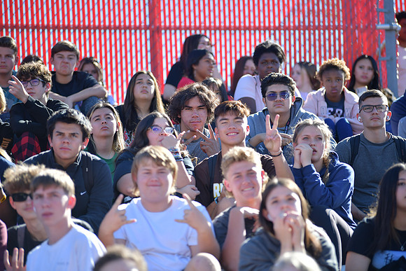 2022 05 homecoming assembly DE1_6359