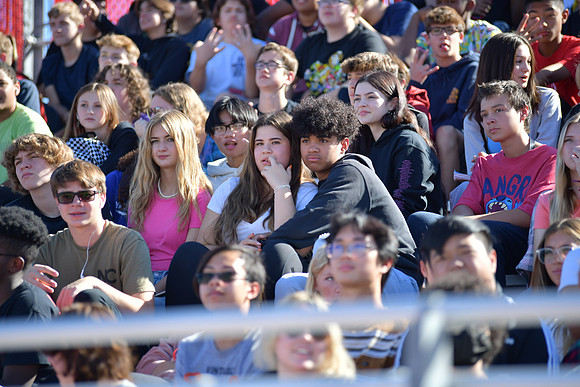 2022 05 homecoming assembly DE1_6360