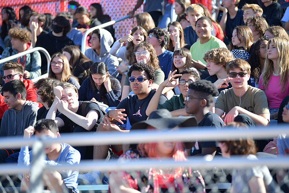 2022 05 homecoming assembly DE1_6363
