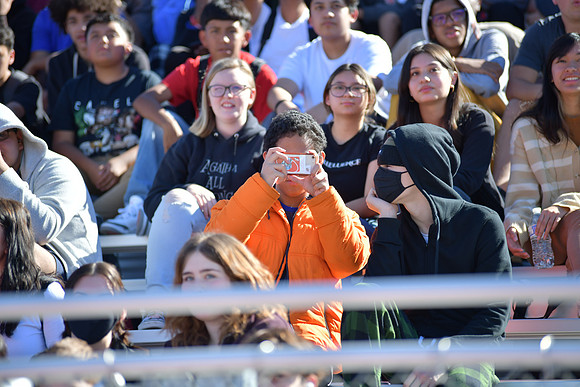 2022 05 homecoming assembly DE1_6378