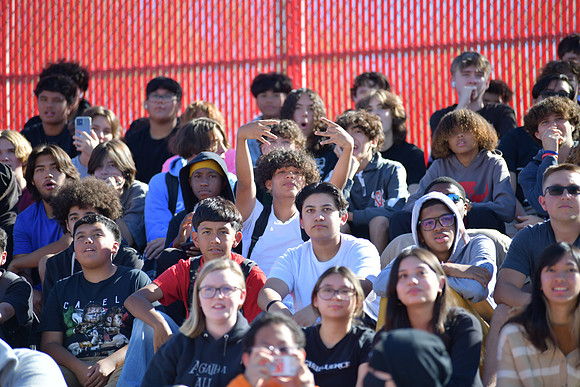2022 05 homecoming assembly DE1_6377