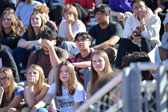 2022 05 homecoming assembly DE1_6379
