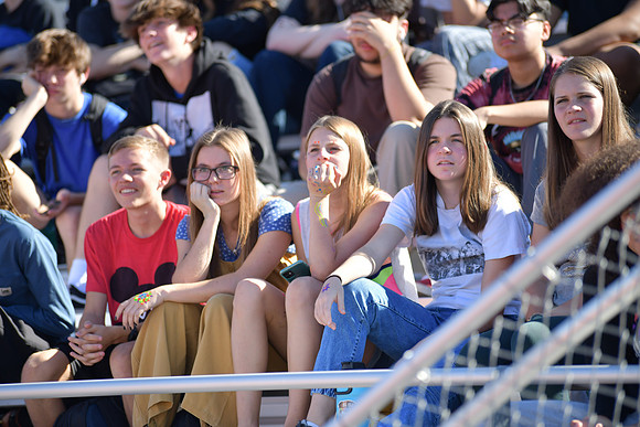 2022 05 homecoming assembly DE1_6380