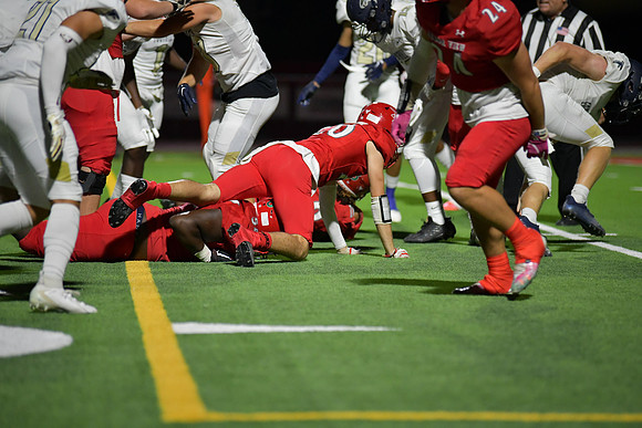 2022 05 v vs foothill *homecoming DE1_6850
