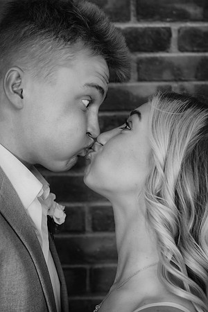 2022 prom DE1_9160-Edit bw