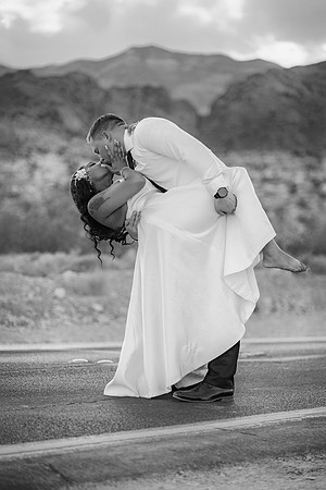2025 taylor & daysia DE2_8215-Edit bw