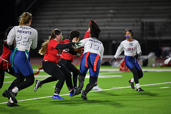 2023 flag 03 f vs liberty DE1_2000