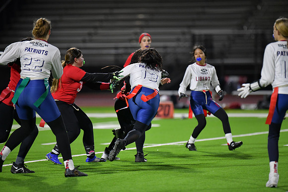 2023 flag 03 f vs liberty DE1_2001