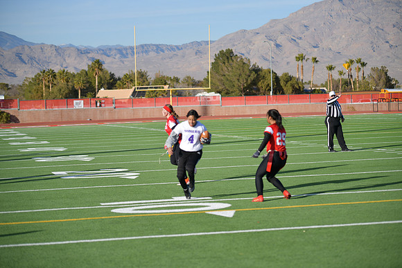2023 flag 07 jv vs sunrise mtn DE2_2055