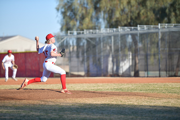 01 v vs coronado DE1_5008