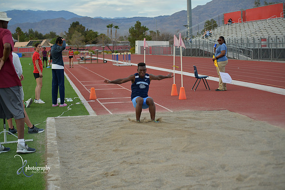 2023 0411 trackmeet DE2_6579