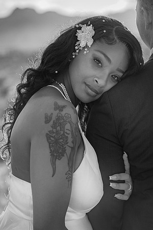 2025 taylor & daysia DE2_7932-Edit bw