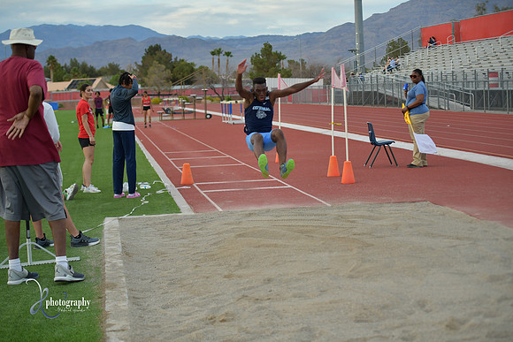 2023 0411 trackmeet DE2_6578