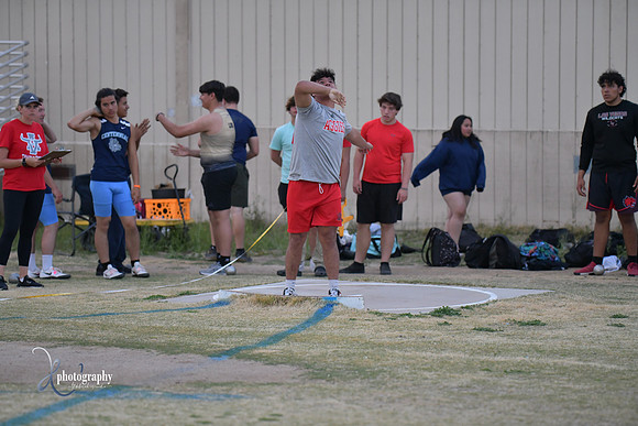 2023 0411 trackmeet DE1_8801