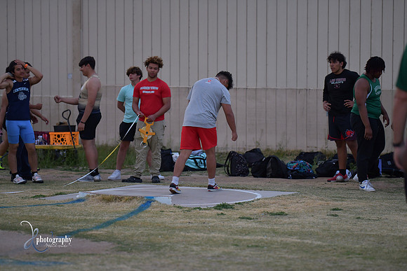 2023 0411 trackmeet DE1_8798