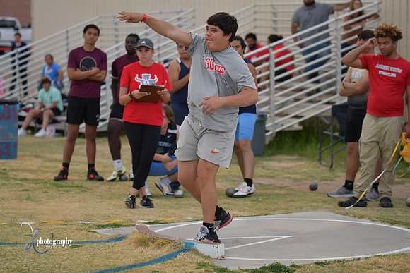 2023 0411 trackmeet DE1_8778