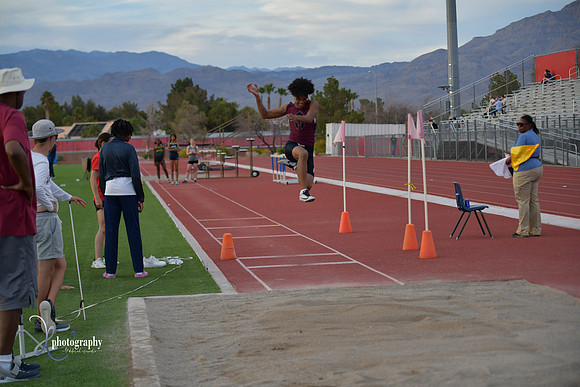 2023 0411 trackmeet DE2_6509