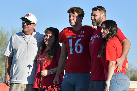 2022 06 senior walk DE1_9457