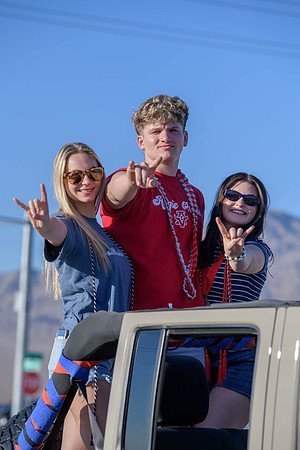 2022 avhs parade-6