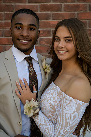 2022 prom DE1_9167-Edit