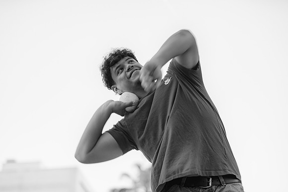 2024 carlos DE2_3577-Edit bw