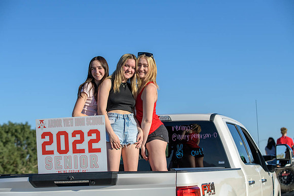 2022 avhs parade-11
