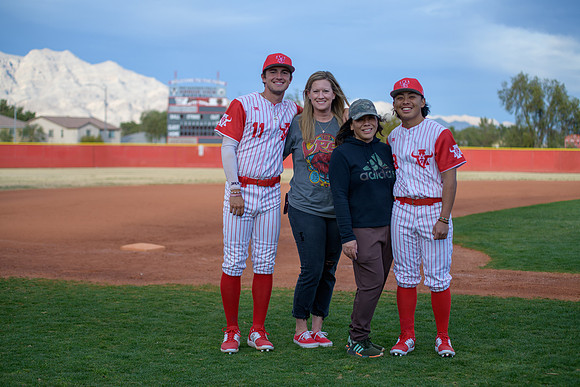 2024 seniors DE1_6206