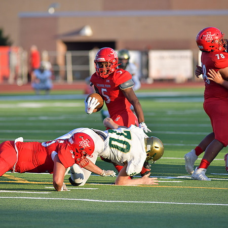 2022 01 v vs snow canyon  DEB_4840