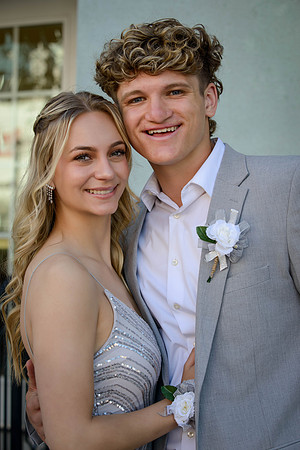 2022 prom DE2_0931-Edit