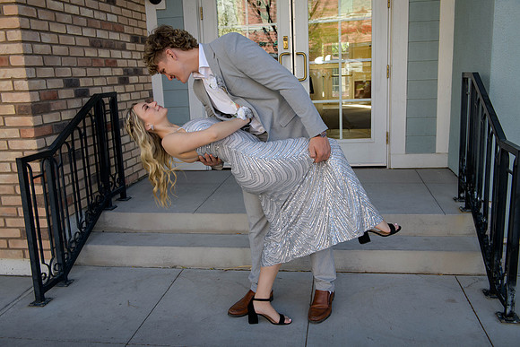 2022 prom DE1_9120-Edit