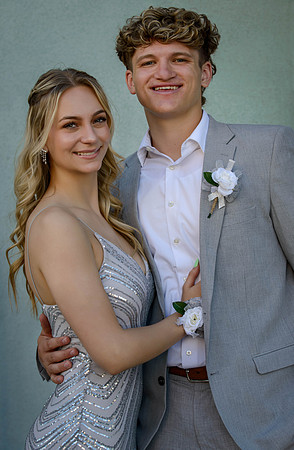 2022 prom DE2_0935-Edit