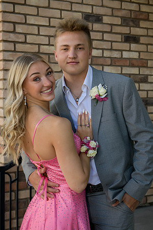 2022 prom DE1_9118-Edit