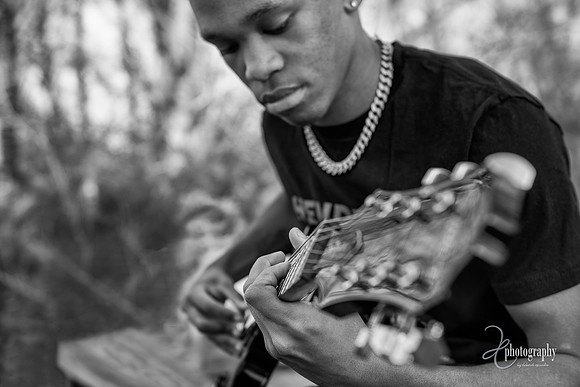 2021 faizon DEB_4637-Edit bw
