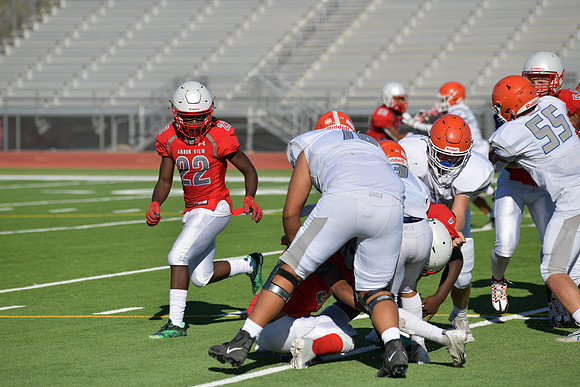 2022 04 f vs bishop gorman  DE2_1791