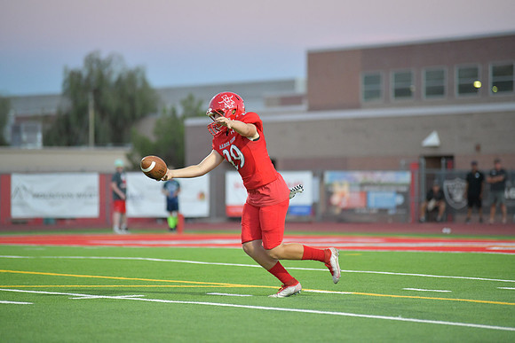 2022 04 v vs bishop gorman  DE2_3072