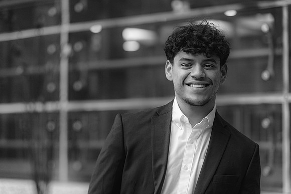 2024 carlos DE2_3127-Edit bw